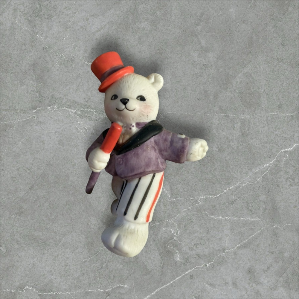 Vintage Bronson Porcelain‎ Bear Figurine: Collectible Teddy Cub